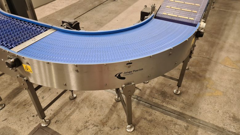 Puma Compact Light Curve conveyor